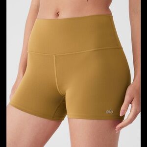 ALO Yoga Airlift 3” High-Waist Shorts - Size SMALL! Beautiful golden color